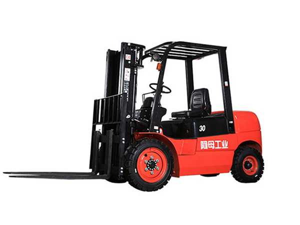 東莞中力電動叉車,3.0-3.5噸T3國產(chǎn)發(fā)動機內(nèi)燃叉車（排放標(biāo)準國3）