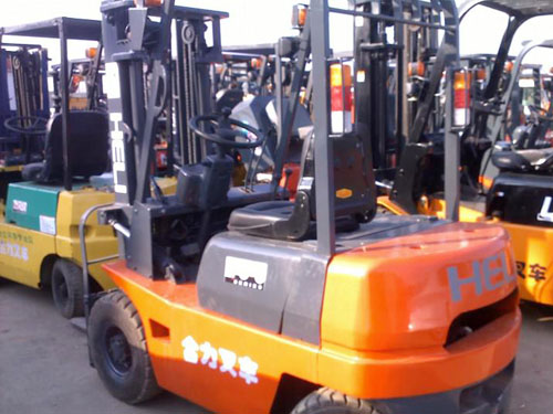 東莞電動(dòng)叉車的部件調(diào)節(jié)方法有那些？