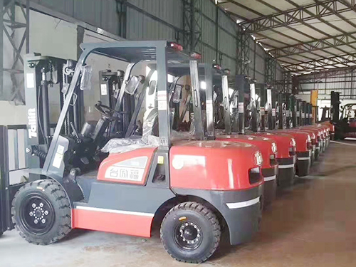 江門(mén)厚街叉車租賃