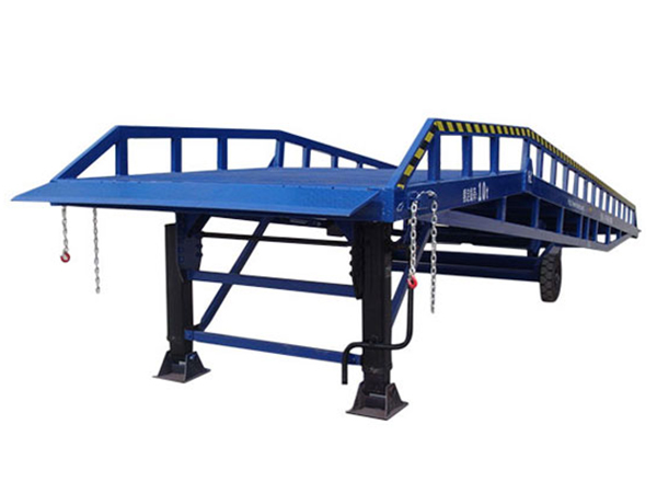 移動(dòng)液壓式登車橋