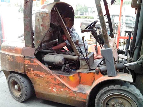 汕尾中堂叉車維修案例